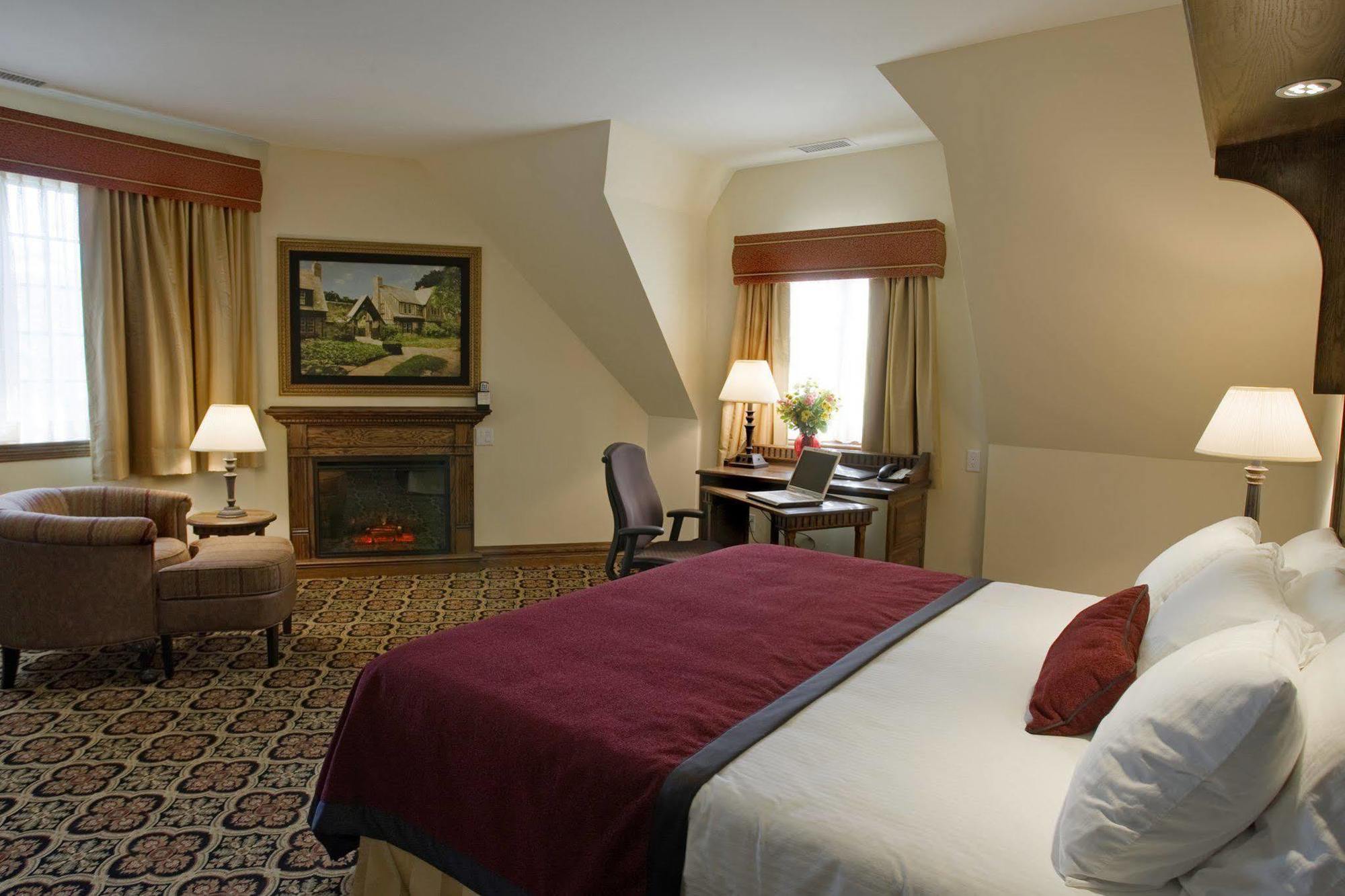 Best Western Premier Mariemont Inn Cincinnati Room photo
