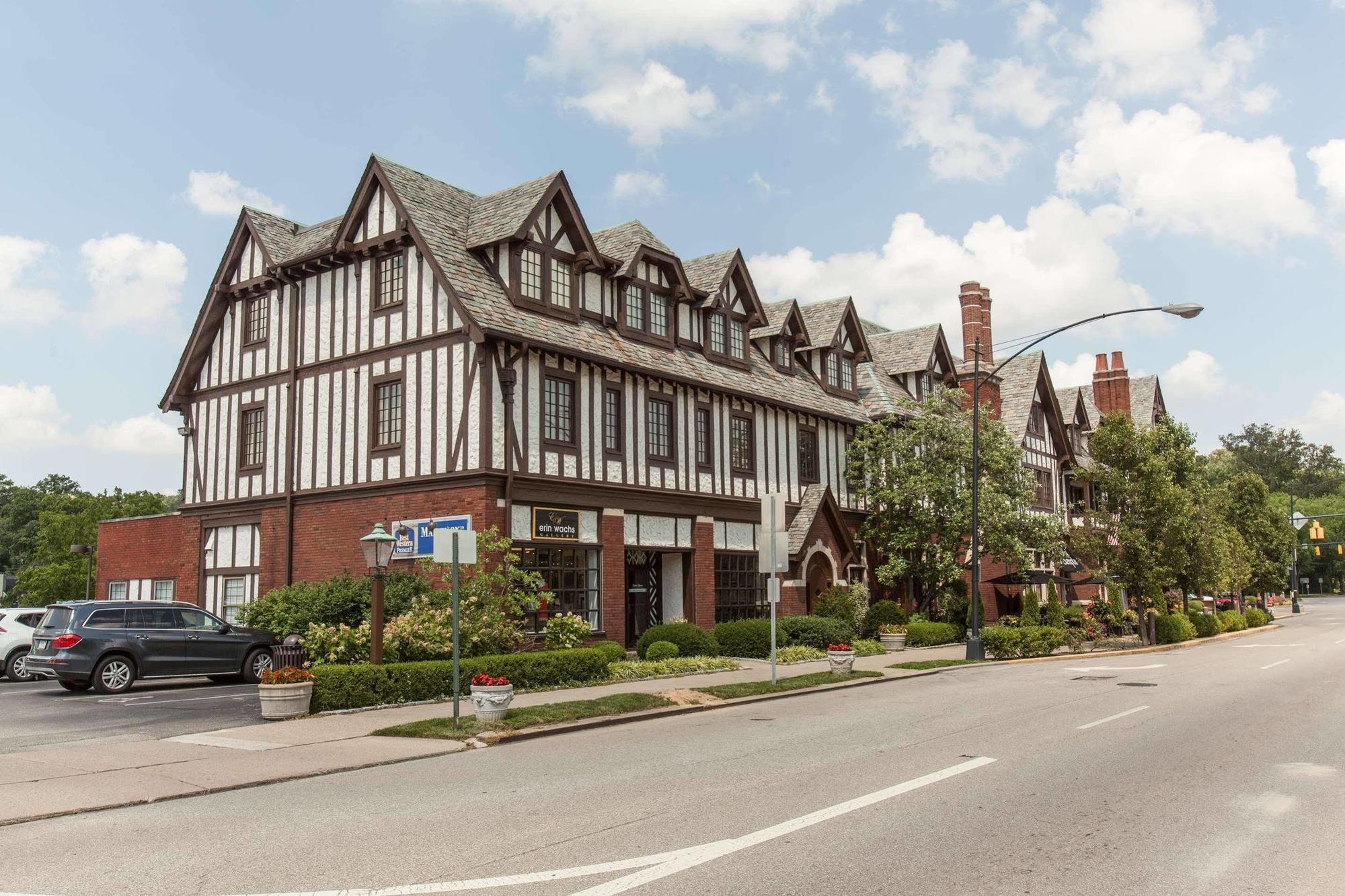 Best Western Premier Mariemont Inn Cincinnati Exterior photo
